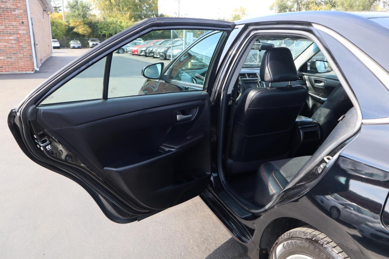 Toyota Camry SE 2017