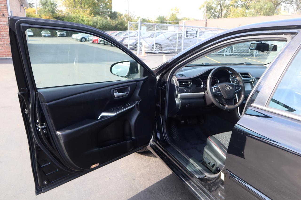 Toyota Camry SE 2017