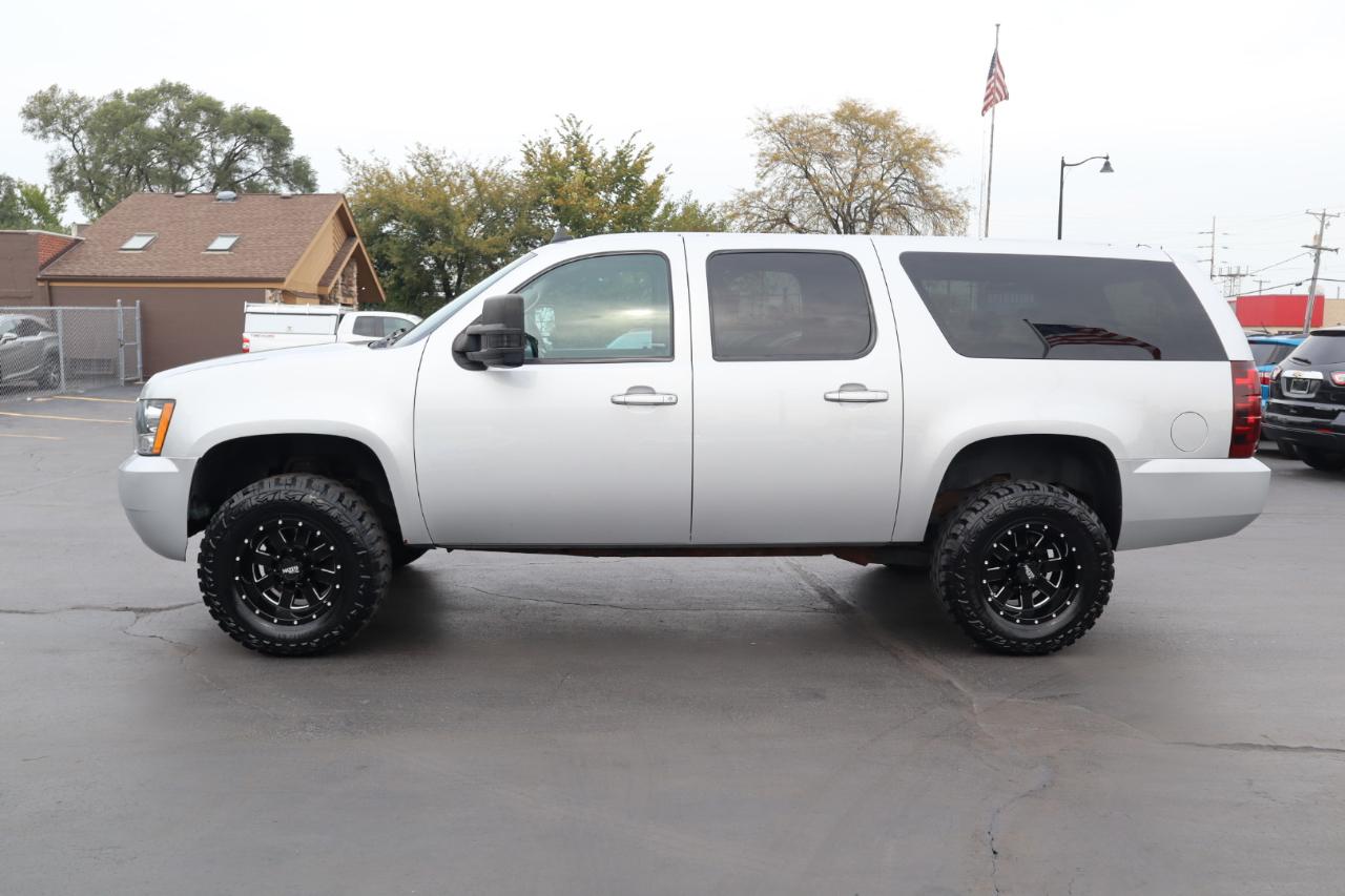 Chevrolet Suburban LT 1500 4WD 2014