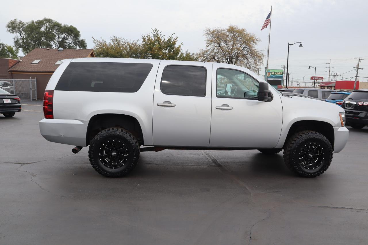 Chevrolet Suburban LT 1500 4WD 2014