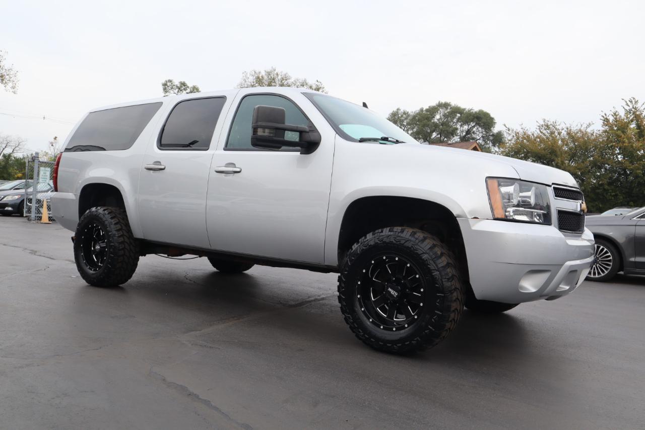 Chevrolet Suburban LT 1500 4WD 2014