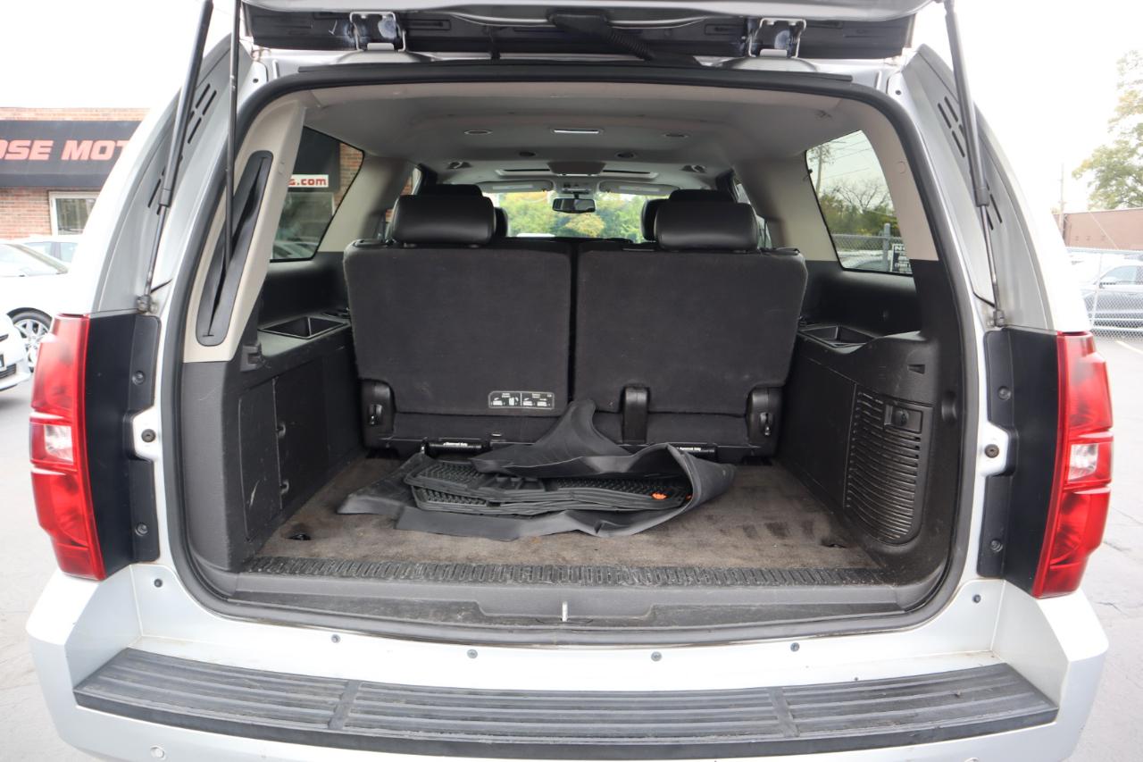 Chevrolet Suburban LT 1500 4WD 2014