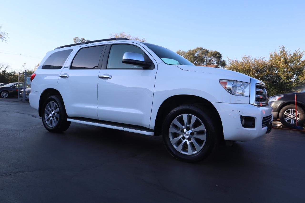 Toyota Sequoia Limited 4WD FFV 2013