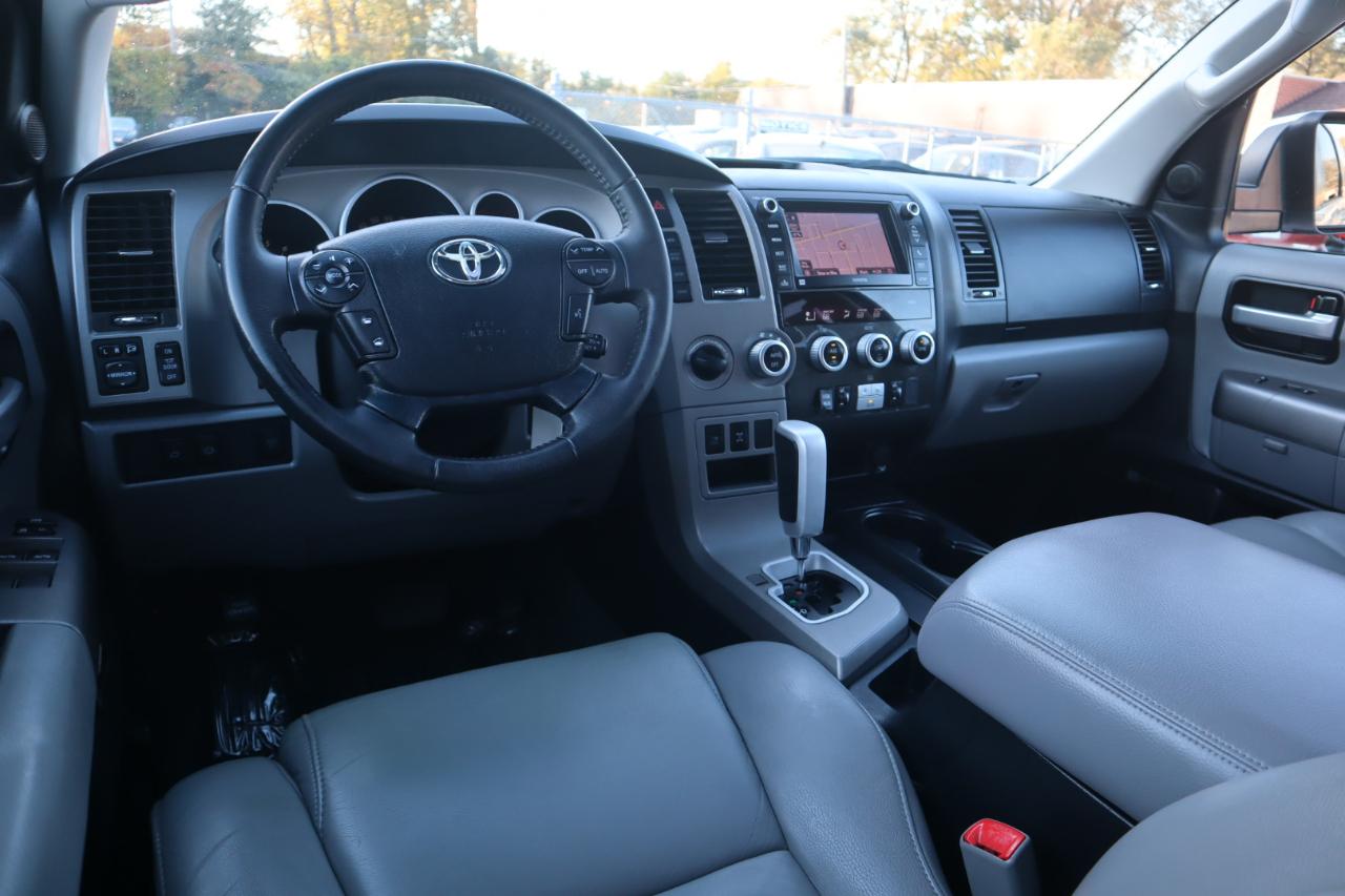 Toyota Sequoia Limited 4WD FFV 2013