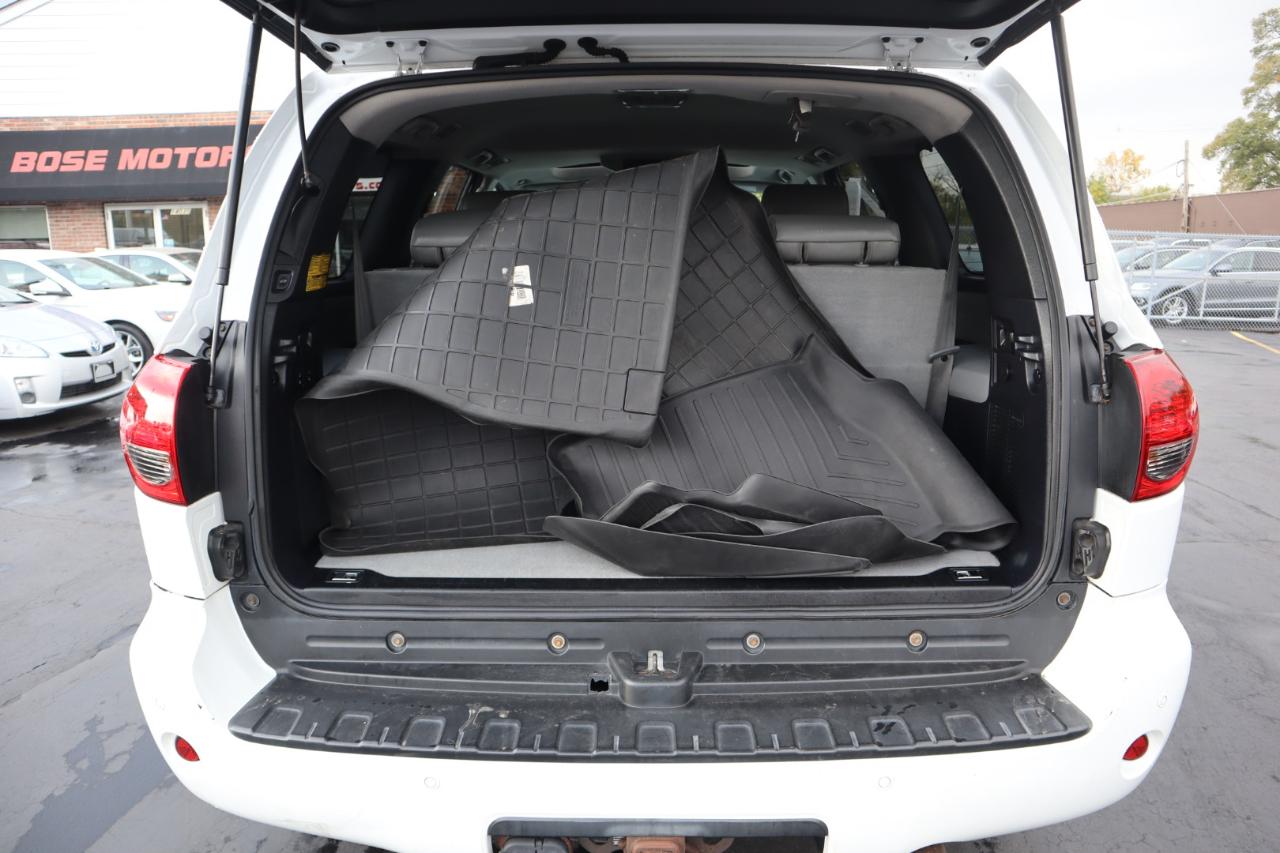 Toyota Sequoia Limited 4WD FFV 2013
