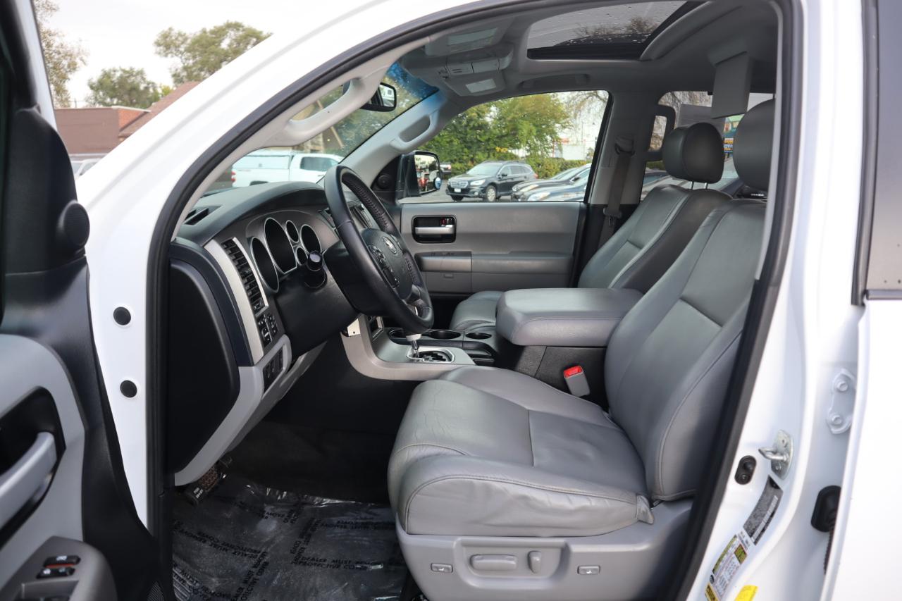 Toyota Sequoia Limited 4WD FFV 2013