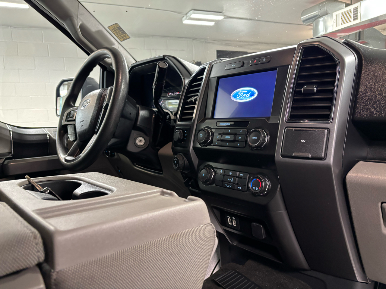 Ford F-150  2020 Ford F-150  2020