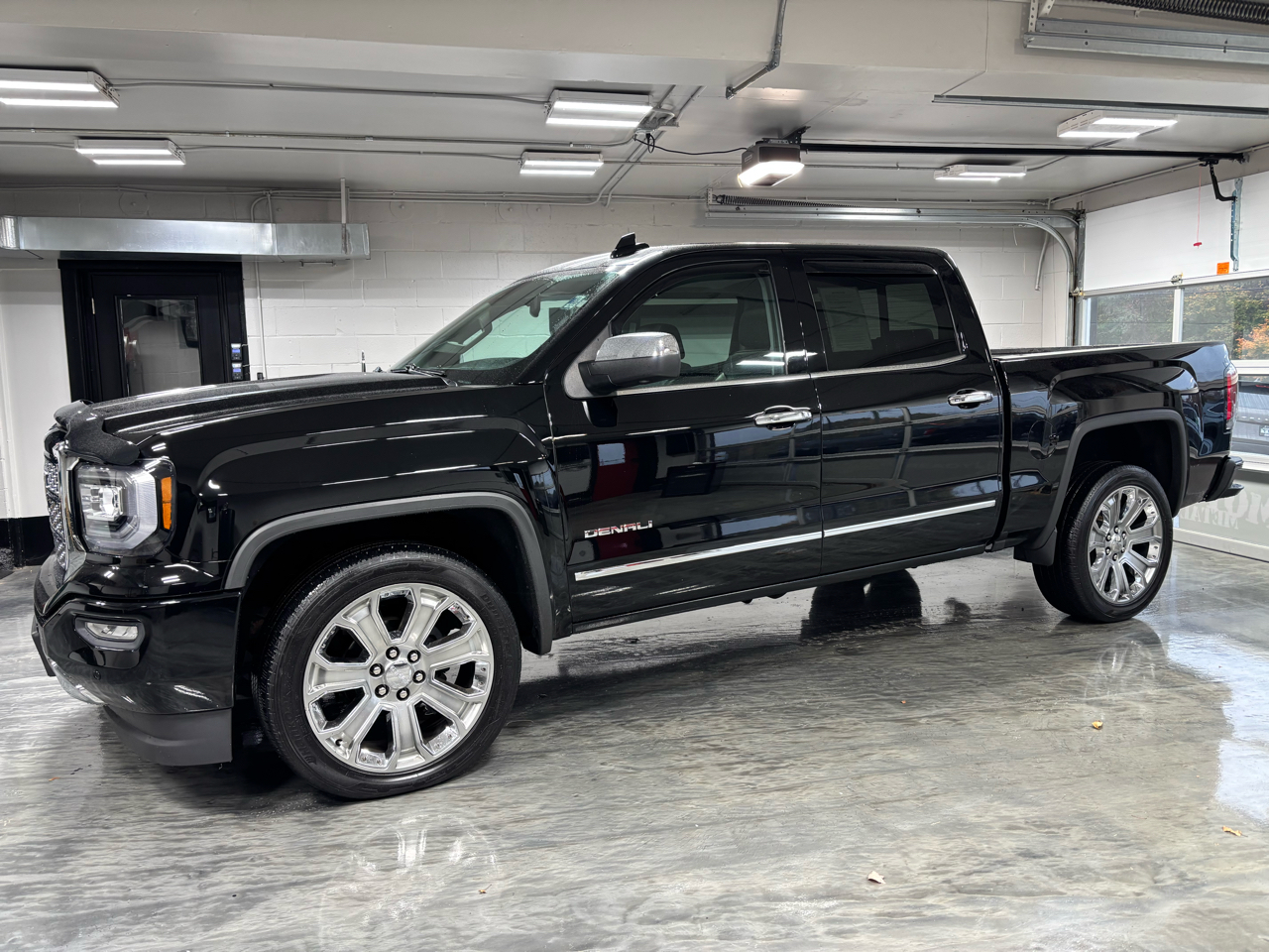 2018 Gmc Sierra Denali photo 3