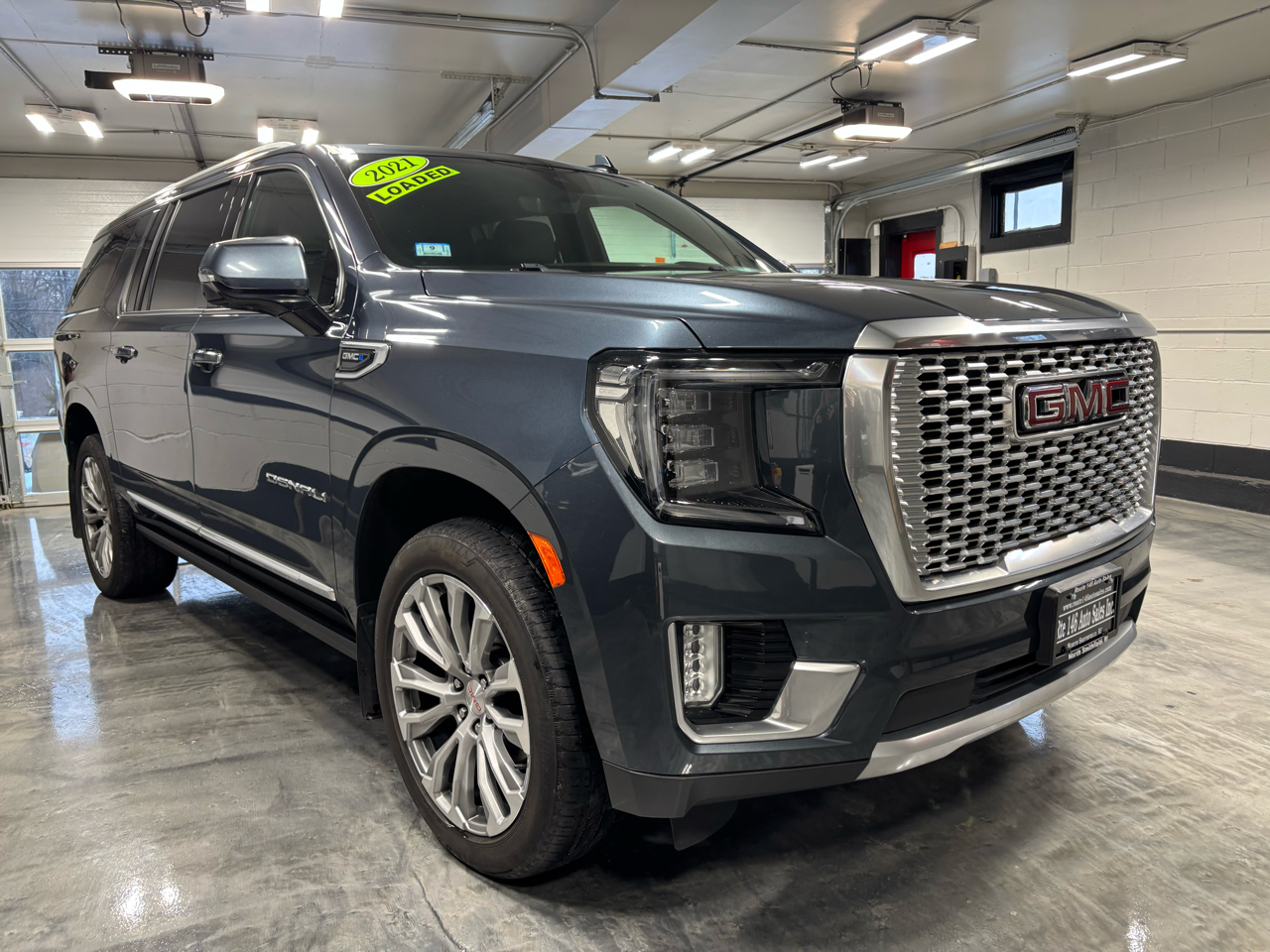 GMC Yukon XL 4WD 4dr Denali 2021
