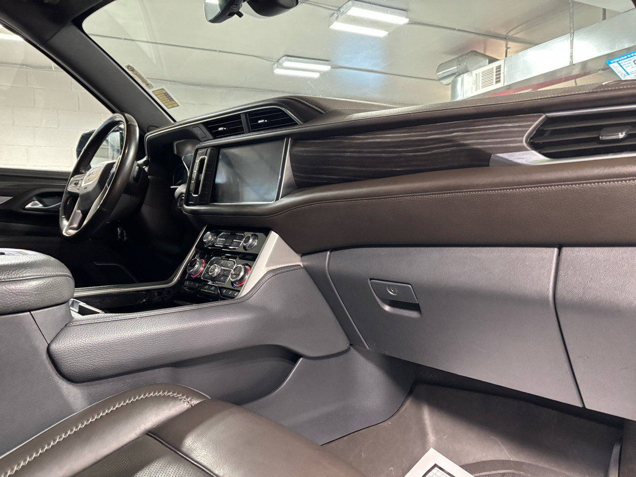 GMC Yukon XL 4WD 4dr Denali 2021