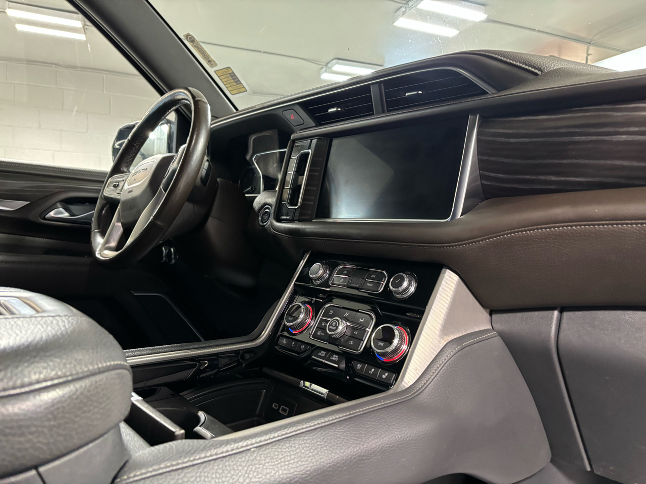 GMC Yukon XL 4WD 4dr Denali 2021