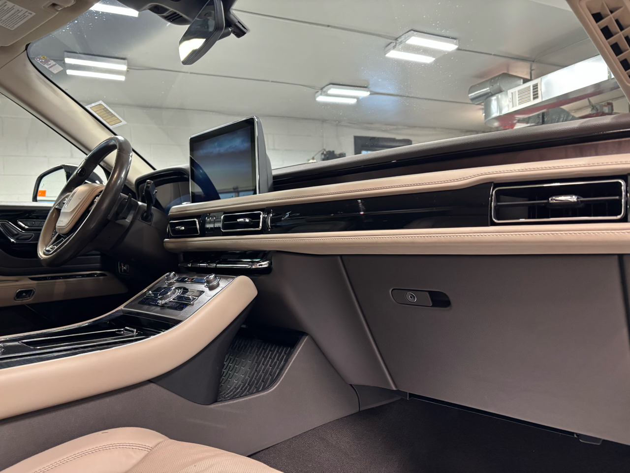 Lincoln Aviator Reserve AWD 2021