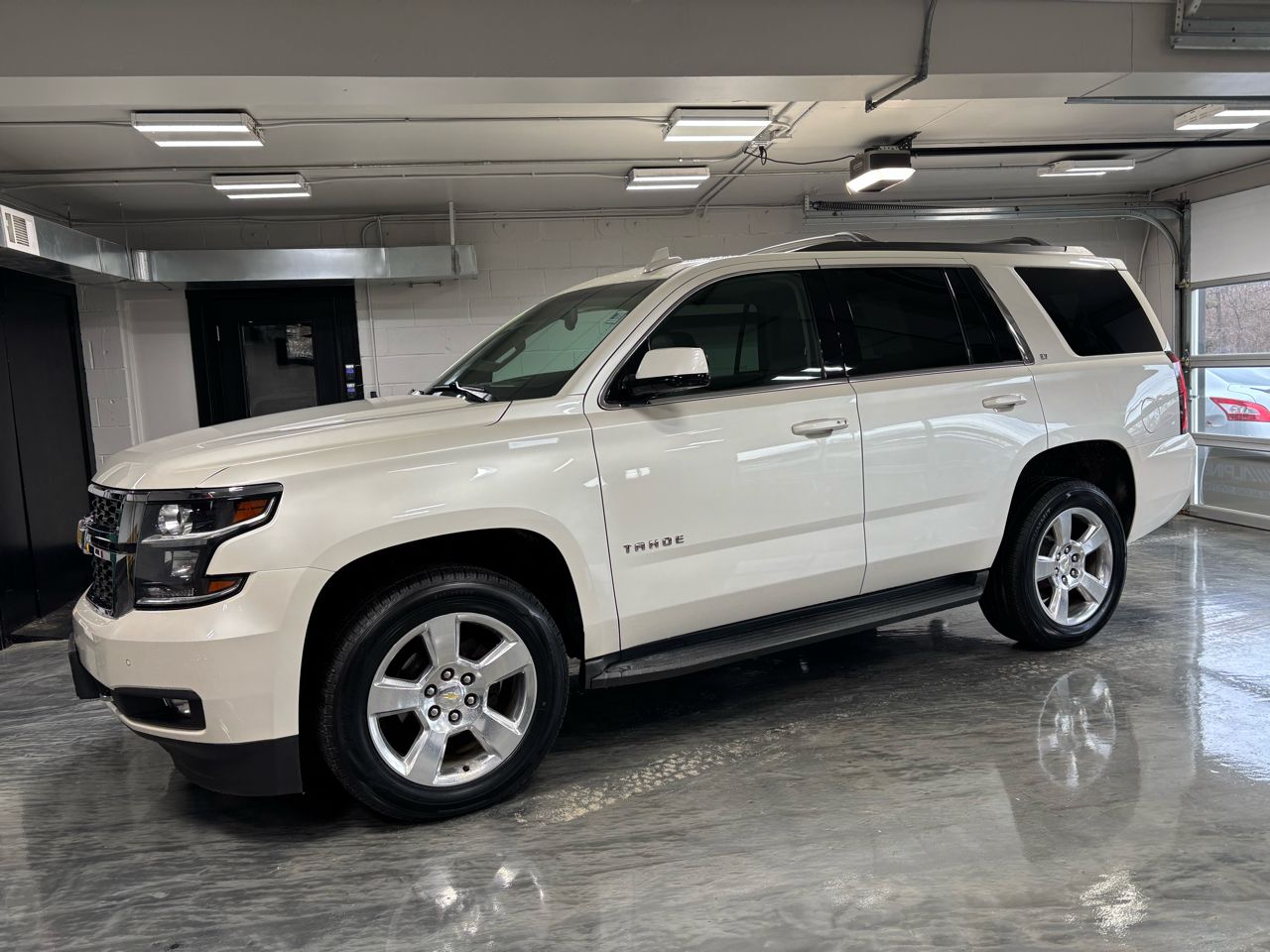 Chevrolet Tahoe 4WD 4dr LT 2015