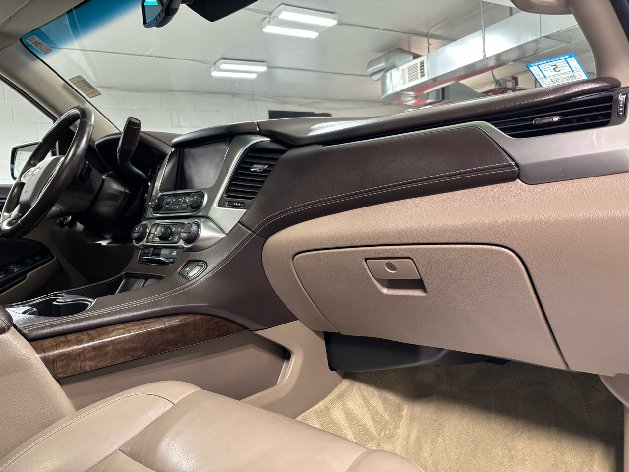 Chevrolet Tahoe 4WD 4dr LT 2015