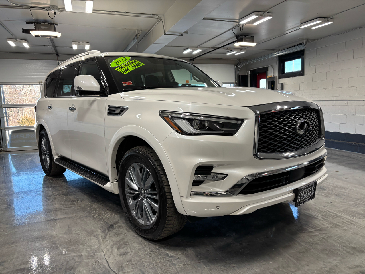Infiniti QX80 LUXE AWD 2022