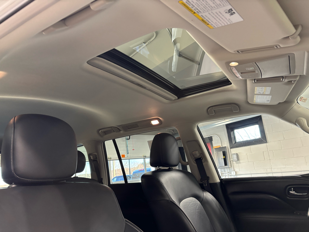 Infiniti QX80 LUXE AWD 2022