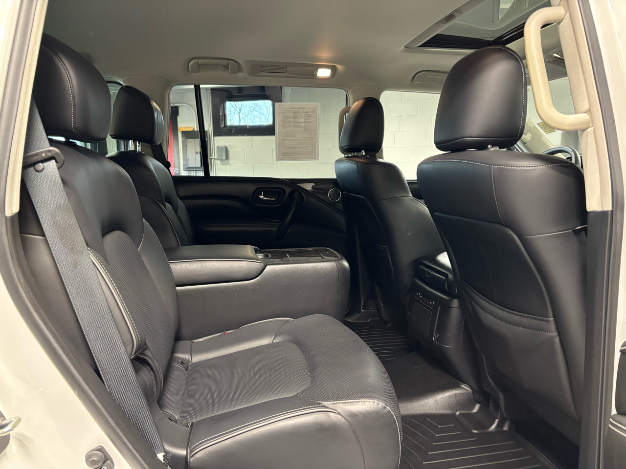 Infiniti QX80 LUXE AWD 2022