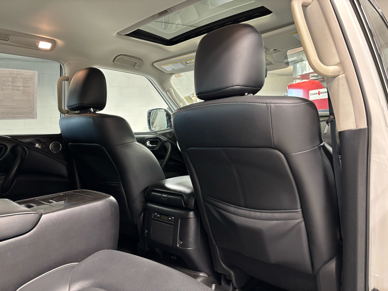 Infiniti QX80 LUXE AWD 2022