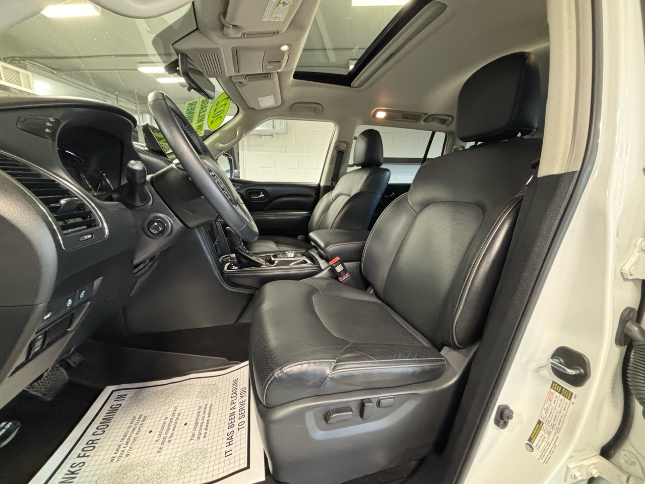 Infiniti QX80 LUXE AWD 2022