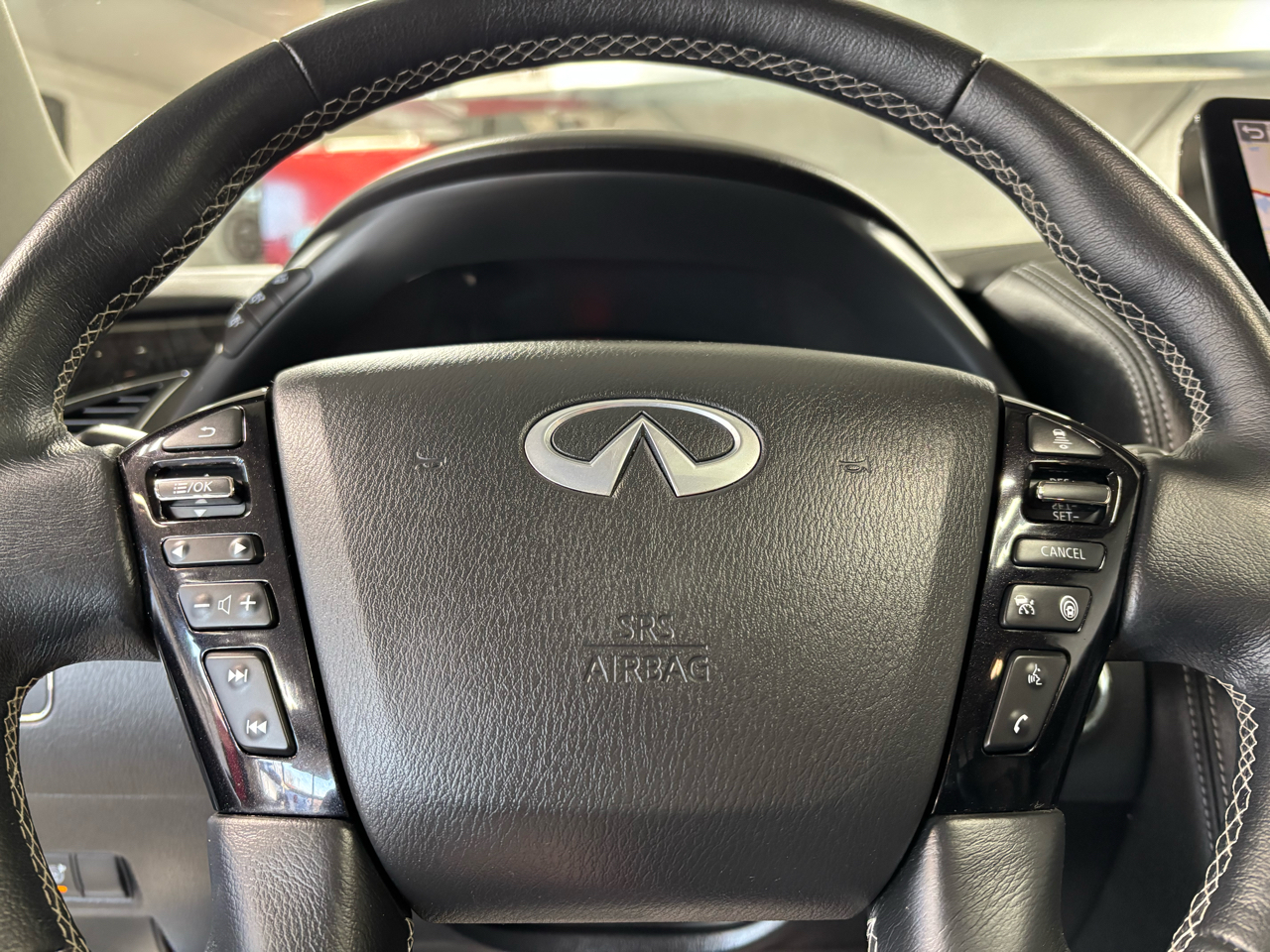 Infiniti QX80 LUXE AWD 2022