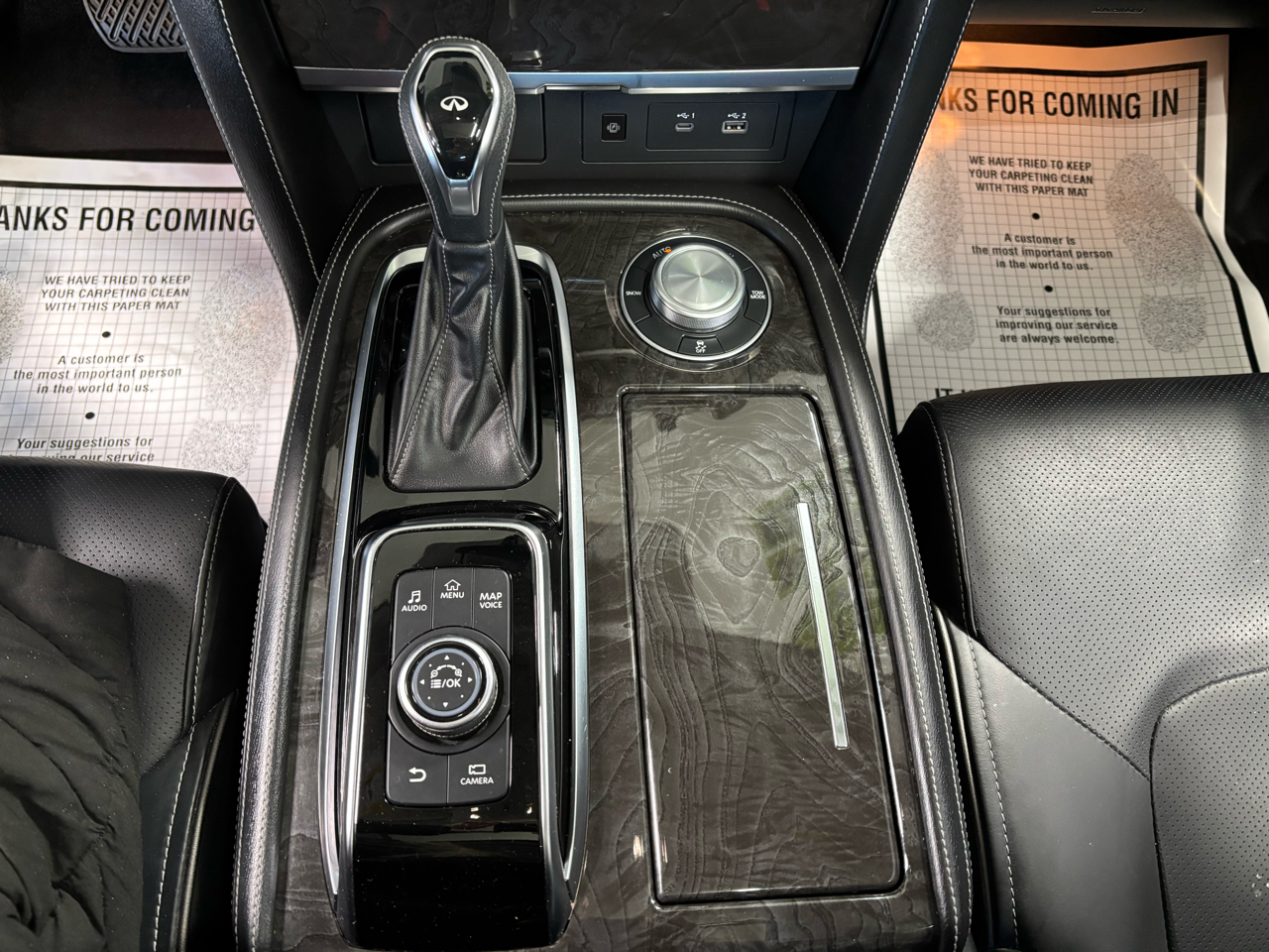 Infiniti QX80 LUXE AWD 2022