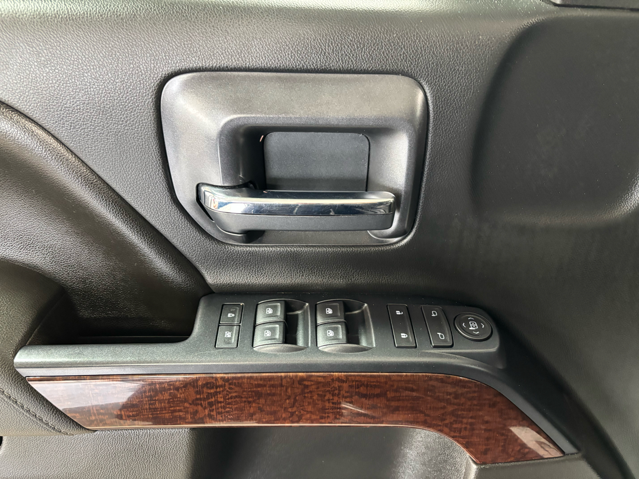 GMC Sierra 1500 4WD Double Cab 143.5" SLE 2017