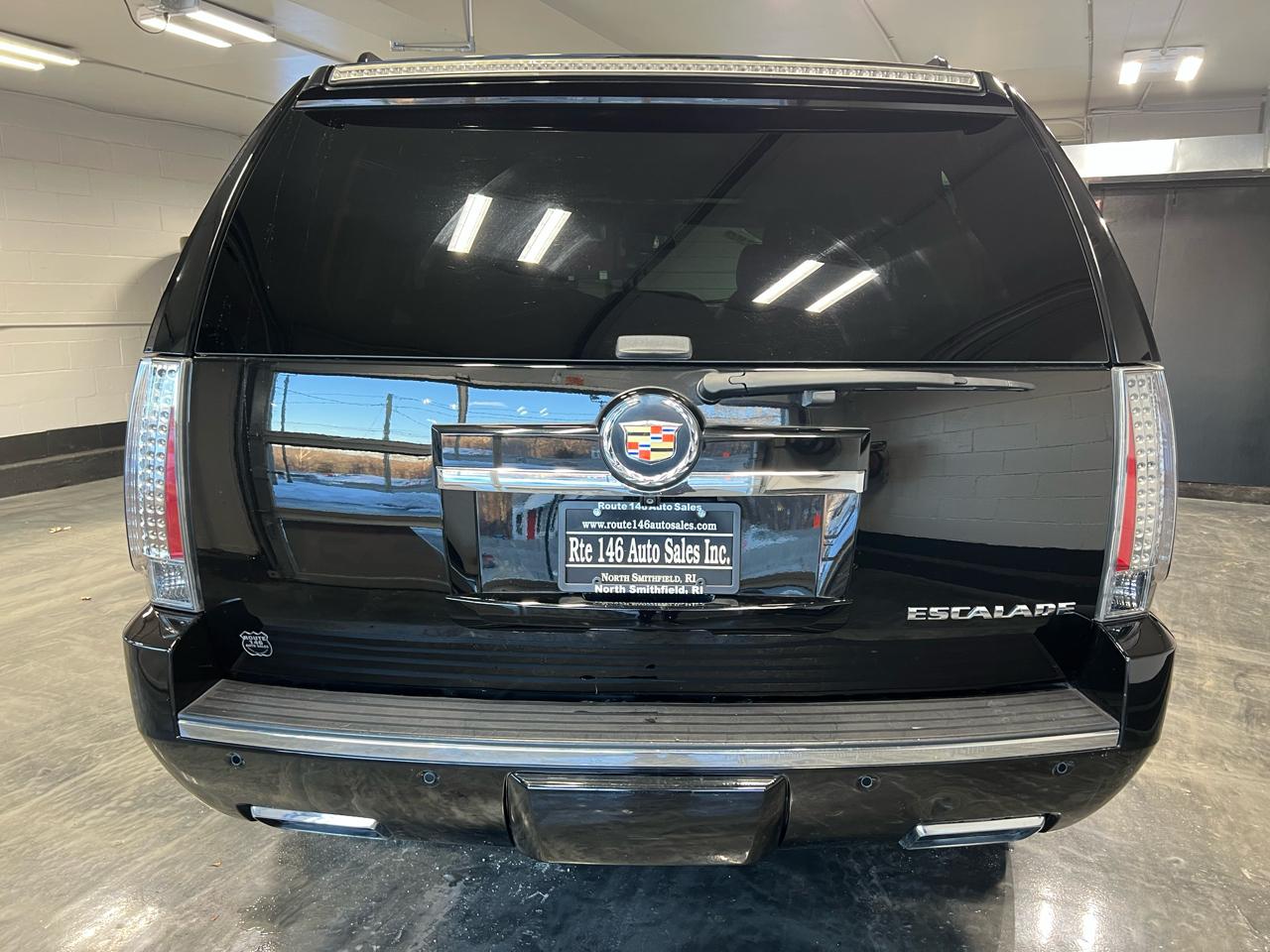 Cadillac Escalade AWD 4dr Premium 2013