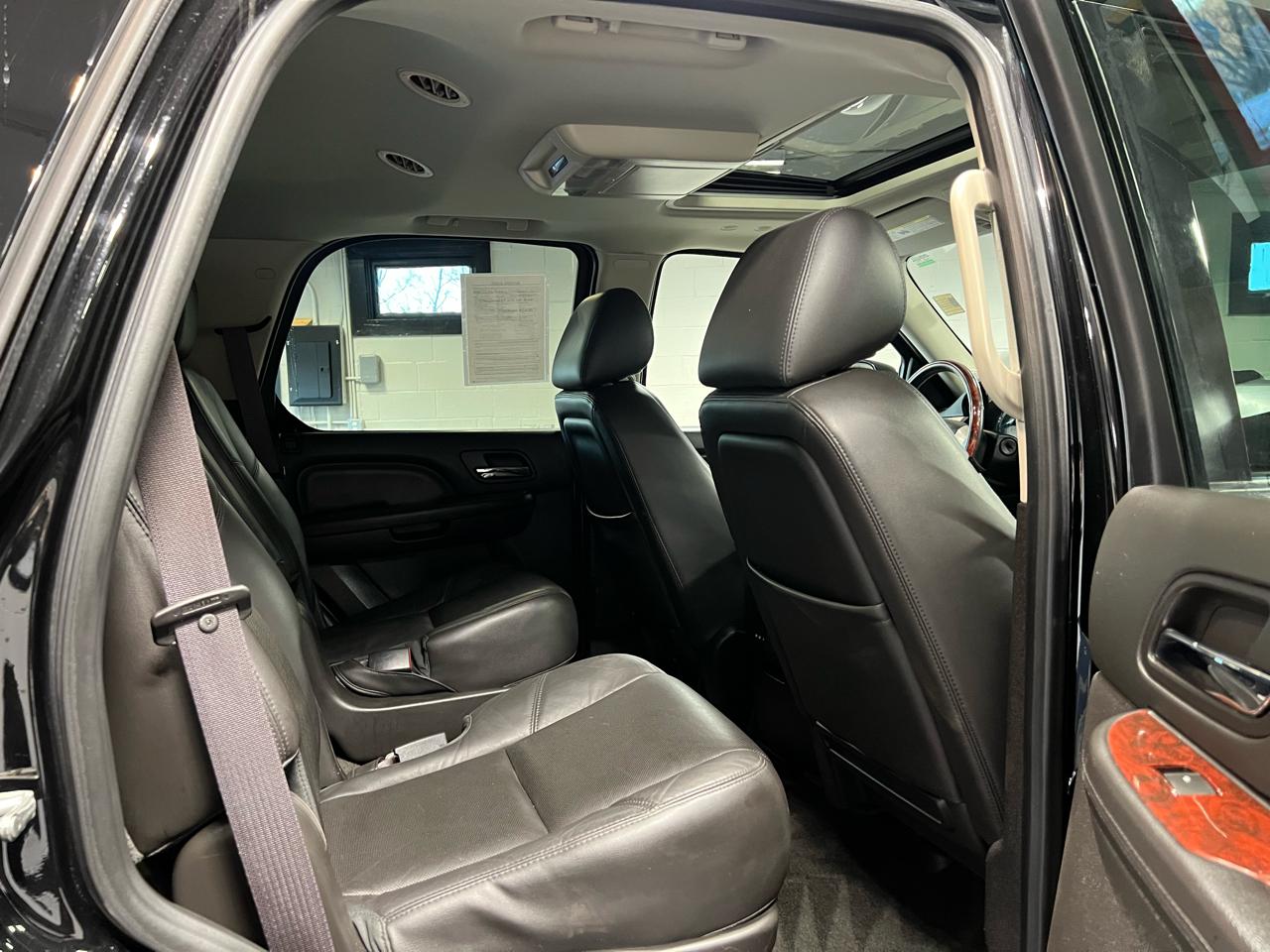 Cadillac Escalade AWD 4dr Premium 2013