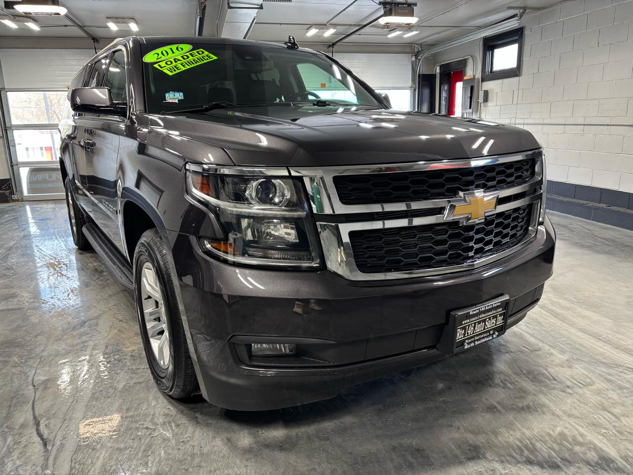 Chevrolet Suburban 4WD 4dr 1500 LT 2016