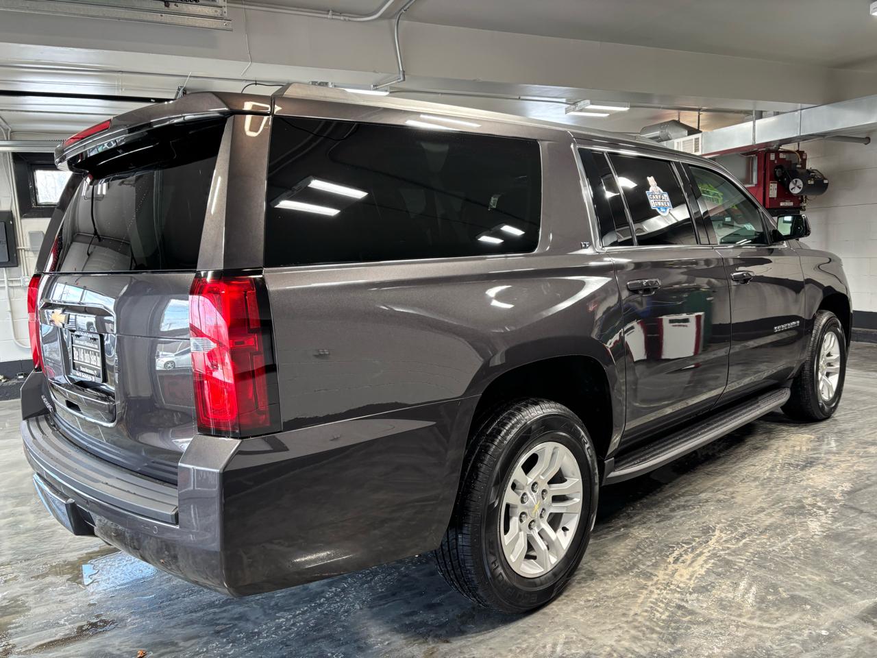 Chevrolet Suburban 4WD 4dr 1500 LT 2016