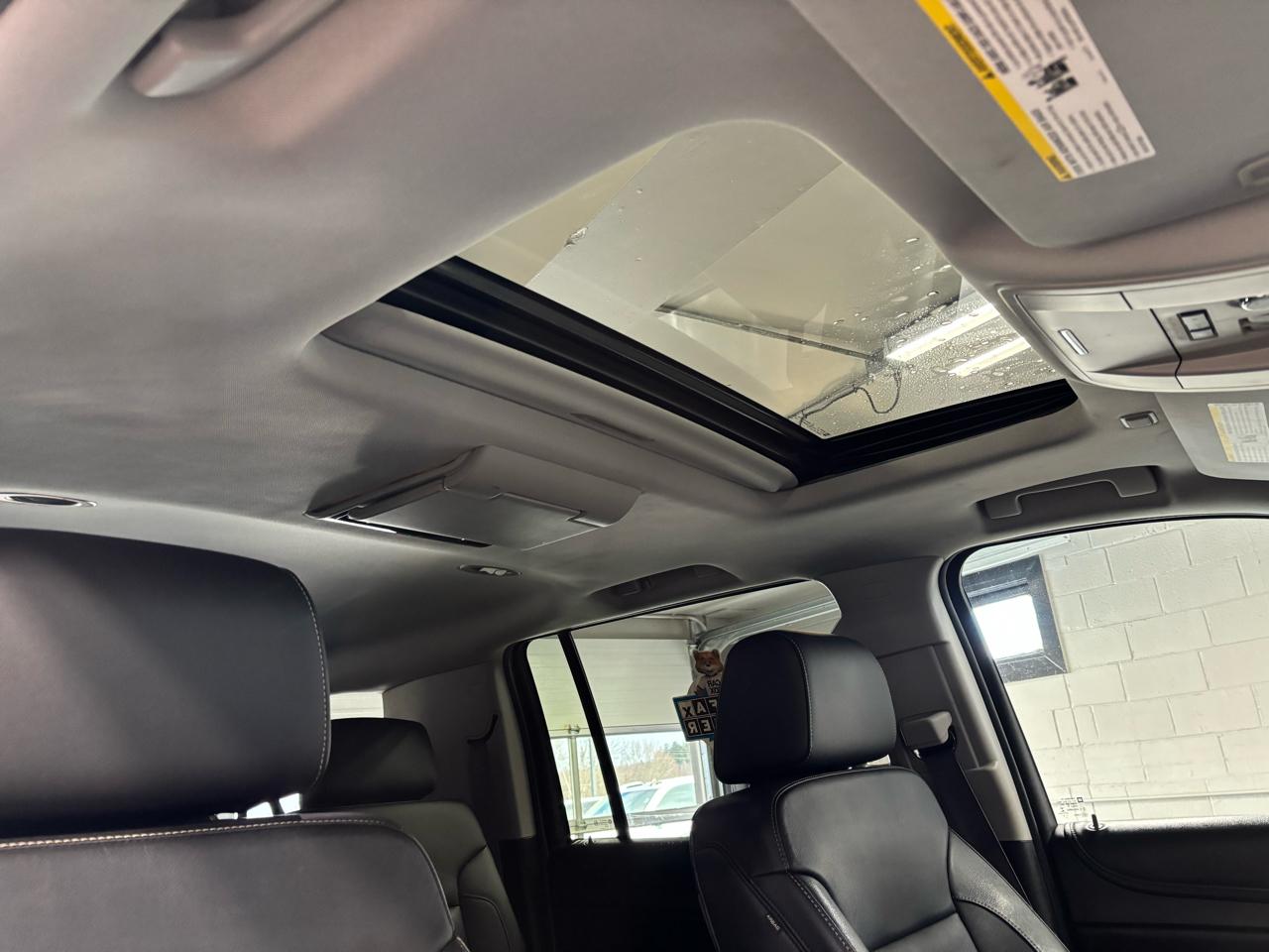 Chevrolet Suburban 4WD 4dr 1500 LT 2016