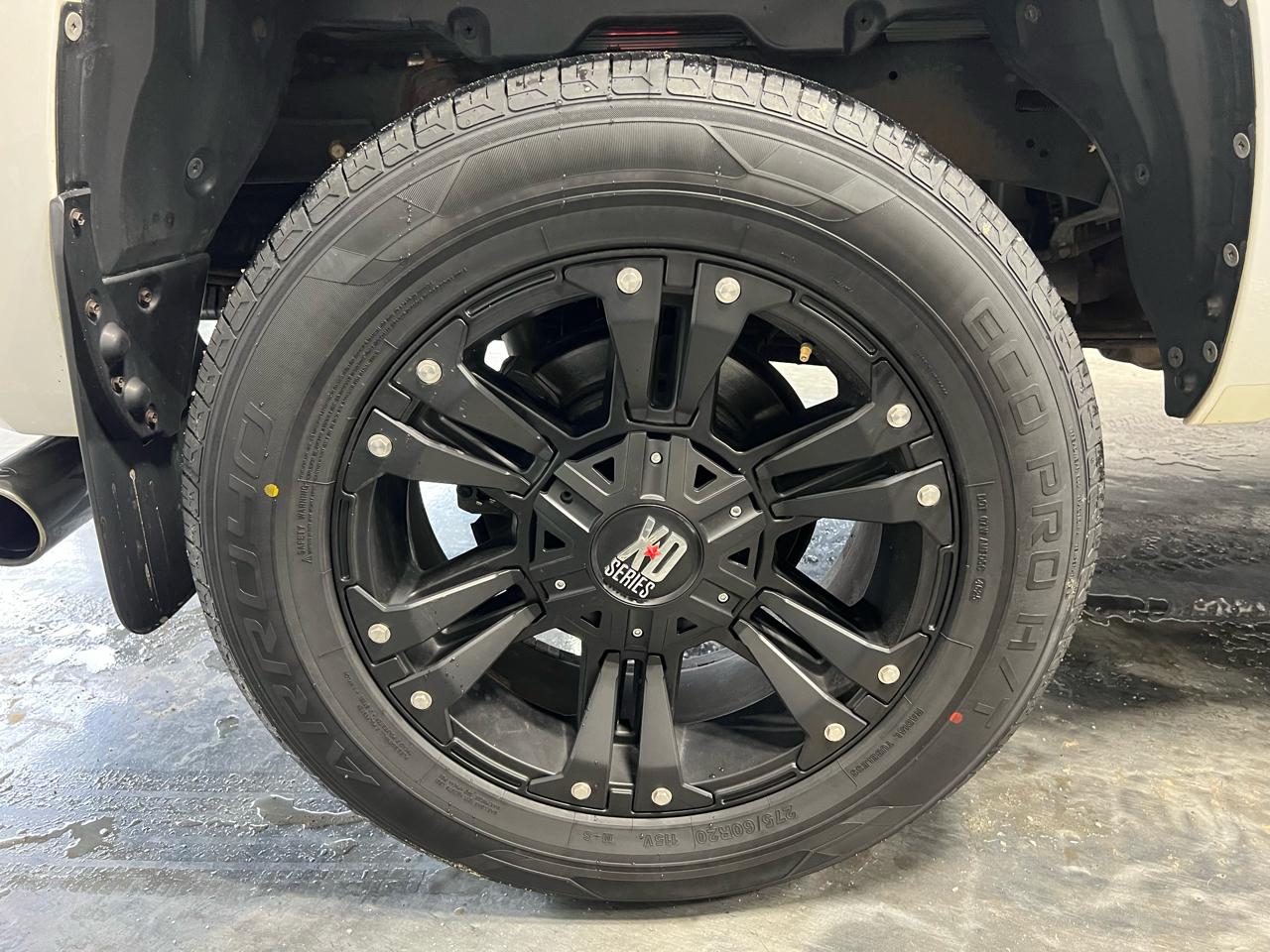 Toyota Tundra 4WD Truck CrewMax 5.7L V8 6-Spd AT Platinum (Natl) 2014