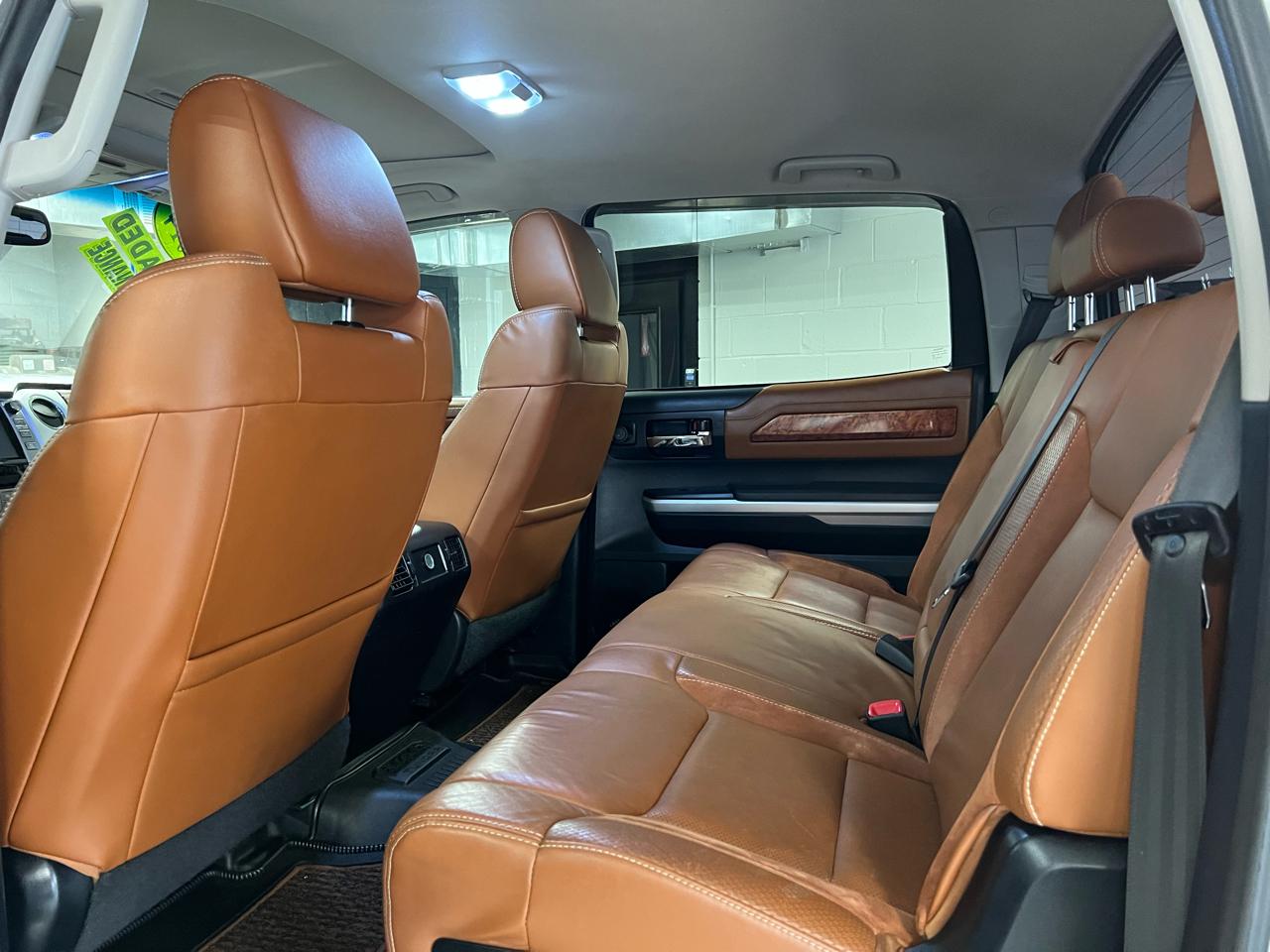 Toyota Tundra 4WD Truck CrewMax 5.7L V8 6-Spd AT Platinum (Natl) 2014