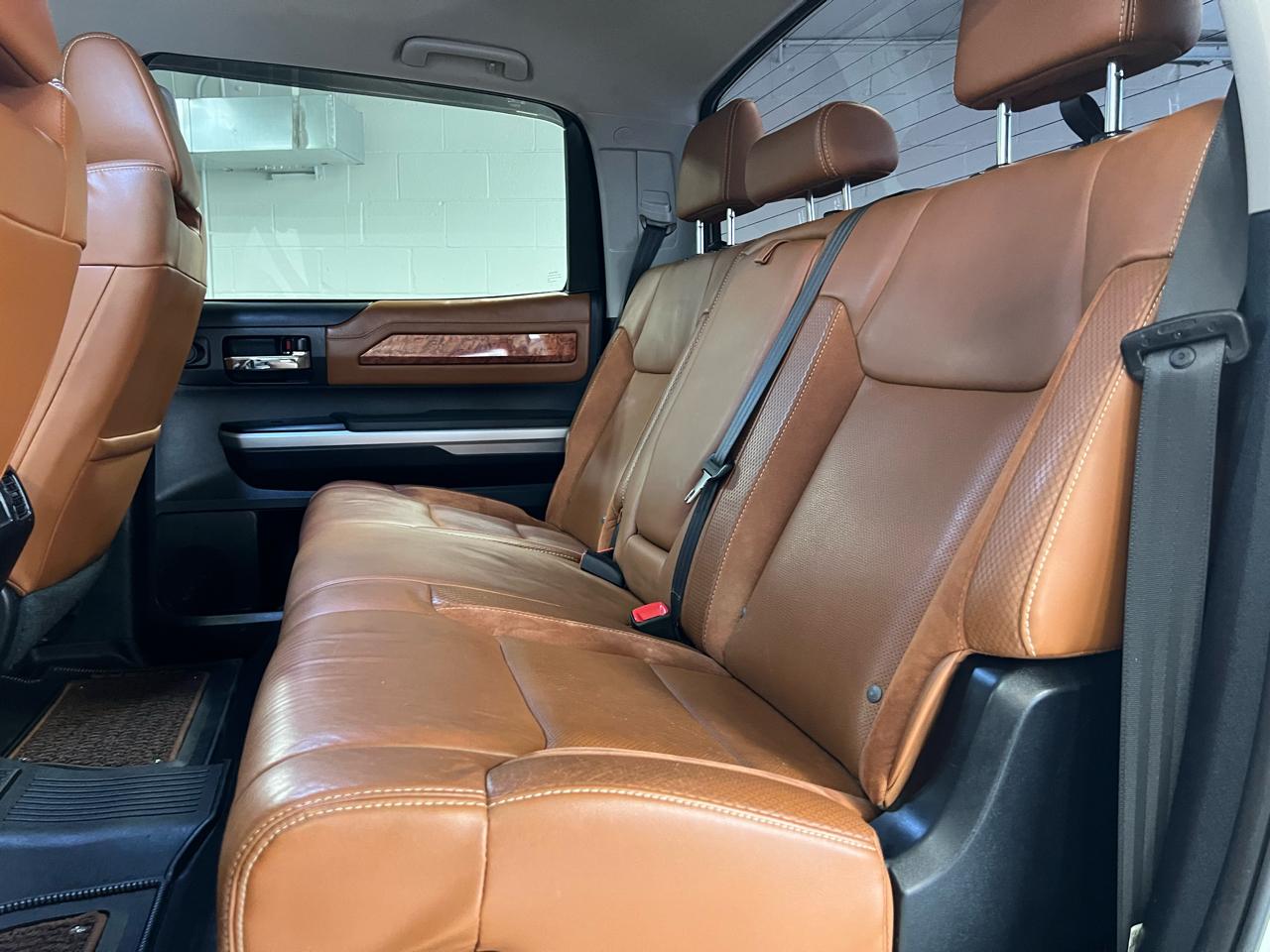 Toyota Tundra 4WD Truck CrewMax 5.7L V8 6-Spd AT Platinum (Natl) 2014