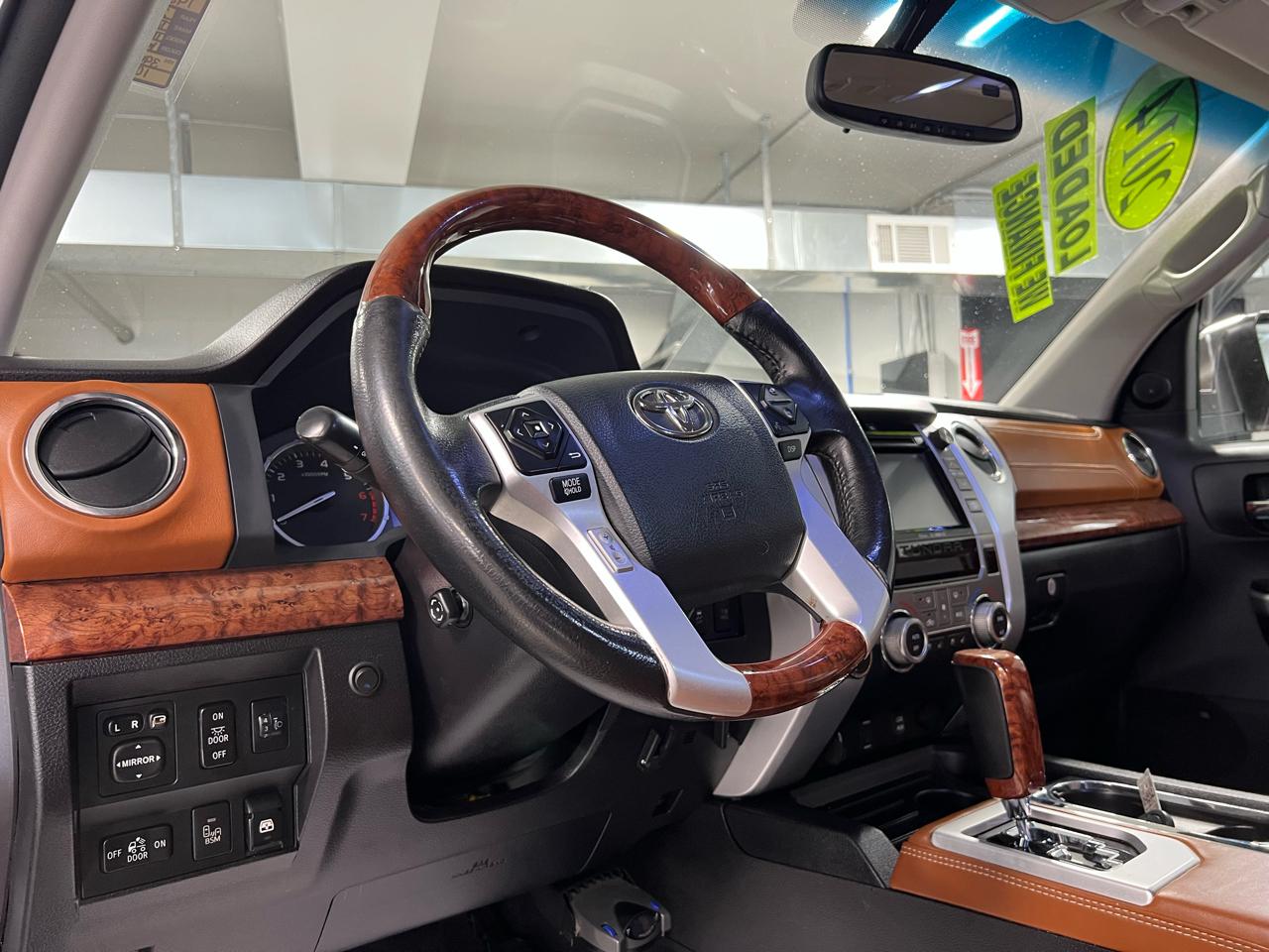 Toyota Tundra 4WD Truck CrewMax 5.7L V8 6-Spd AT Platinum (Natl) 2014