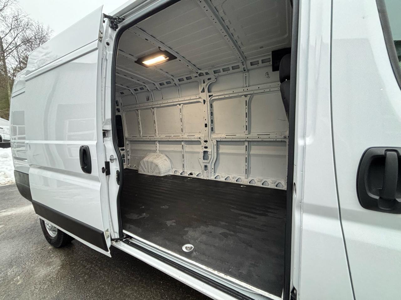 RAM ProMaster Cargo Van  2023