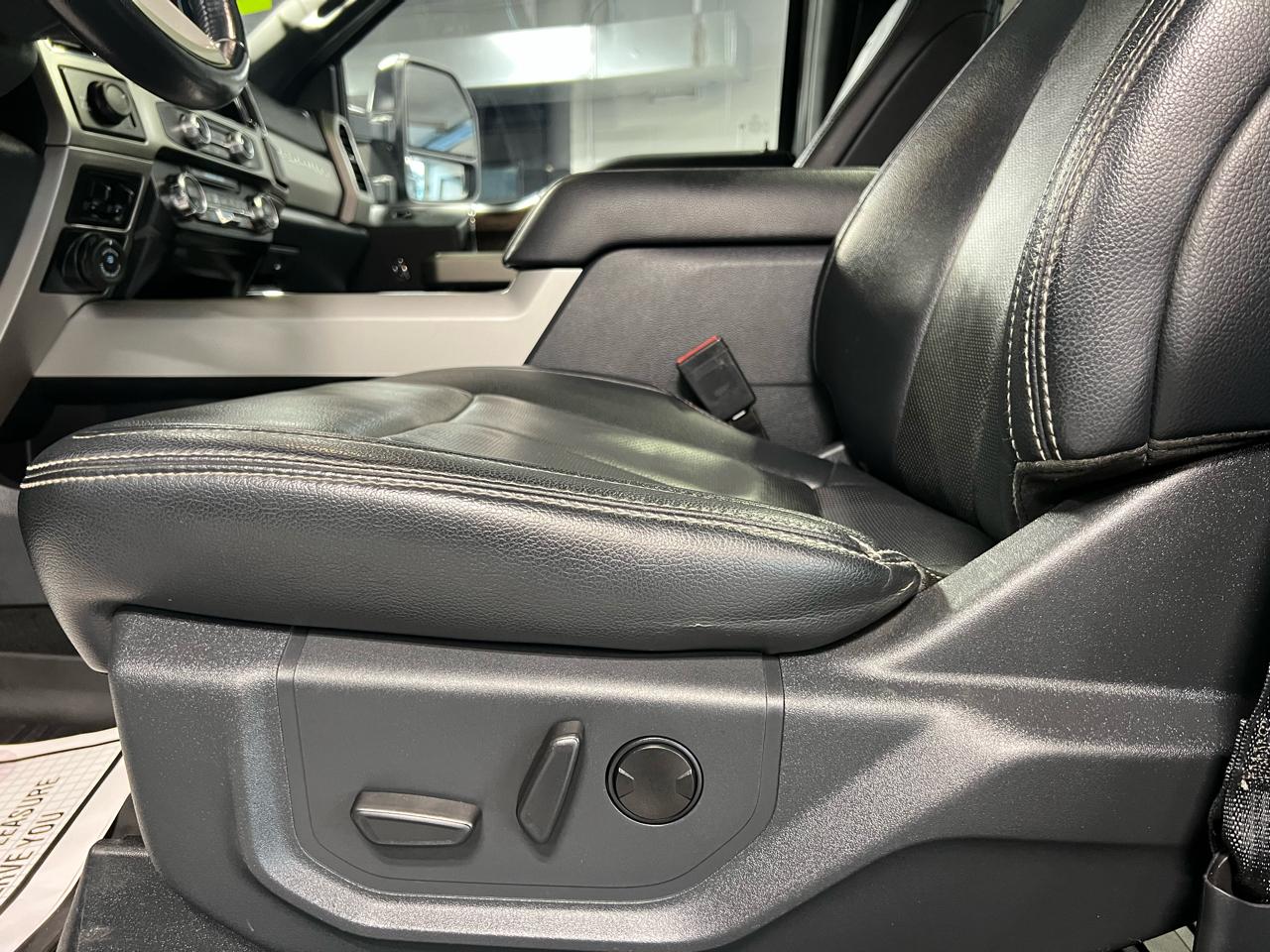 Ford Super Duty F-350 SRW  2022