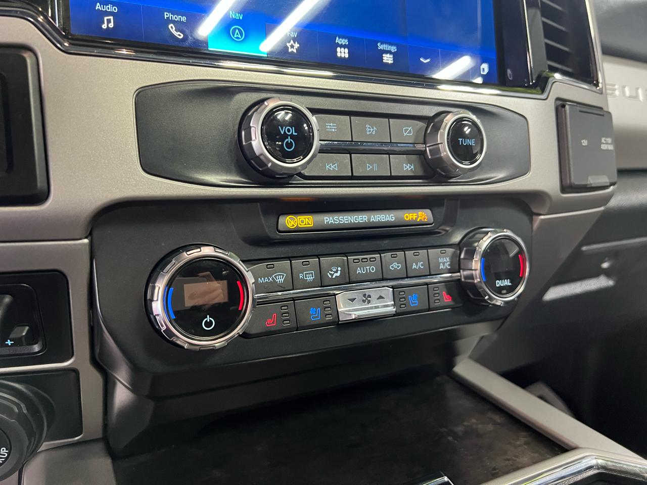 Ford Super Duty F-350 SRW  2022