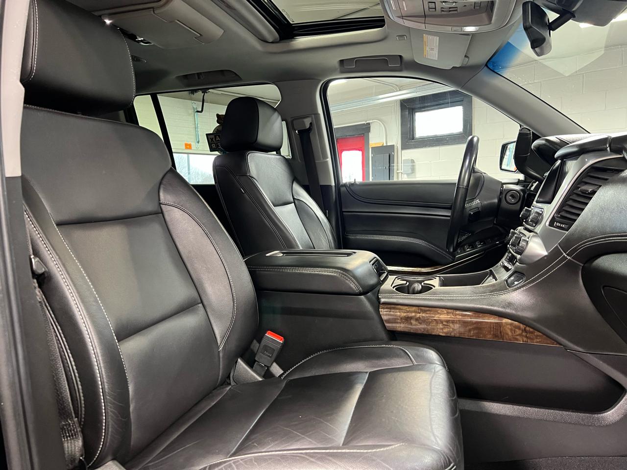 Chevrolet Suburban 4WD 4dr LT 2020