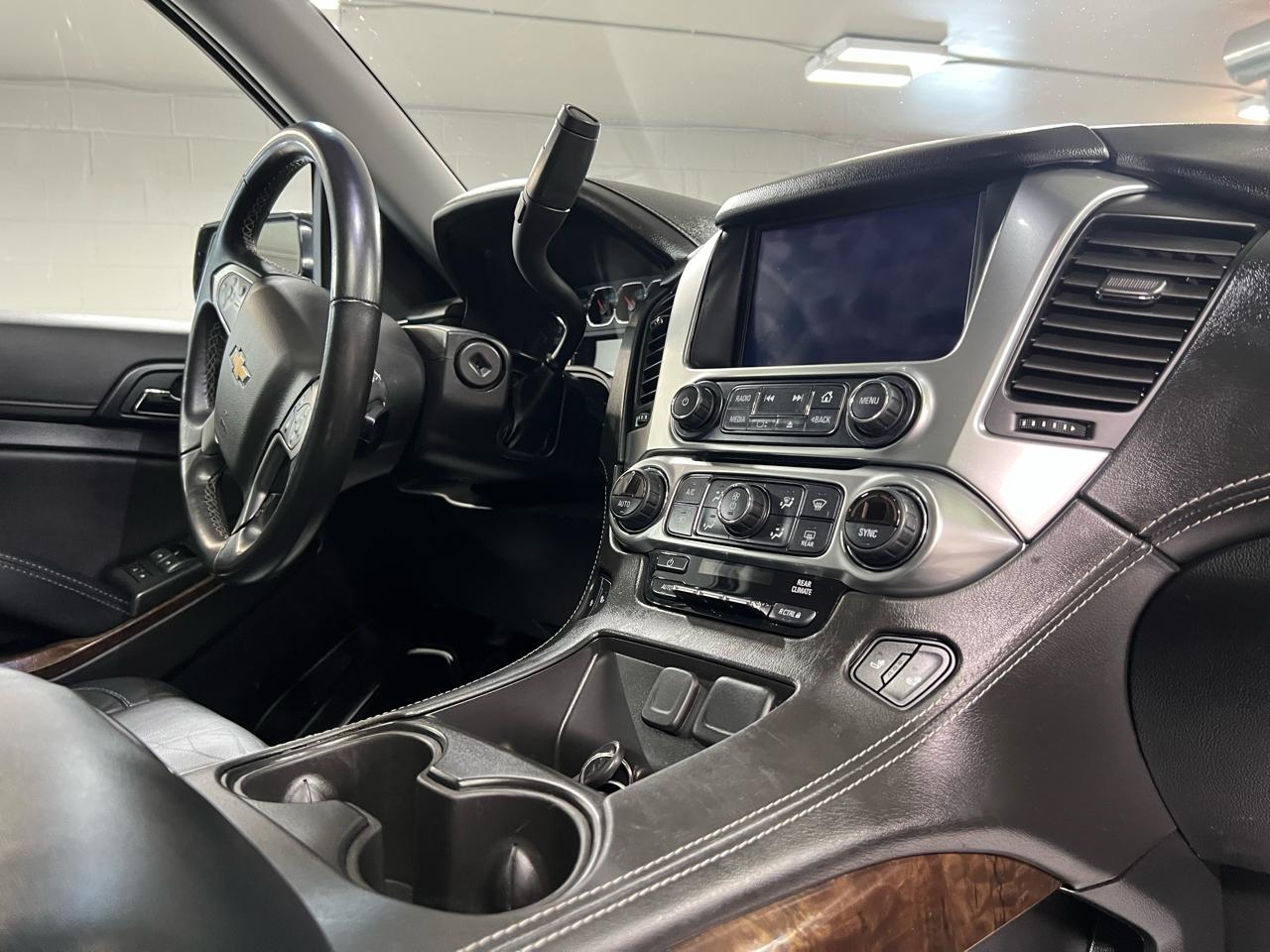 Chevrolet Suburban 4WD 4dr LT 2020