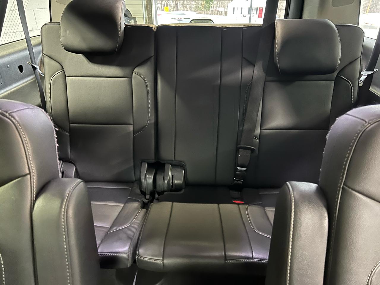 Chevrolet Suburban 4WD 4dr LT 2020