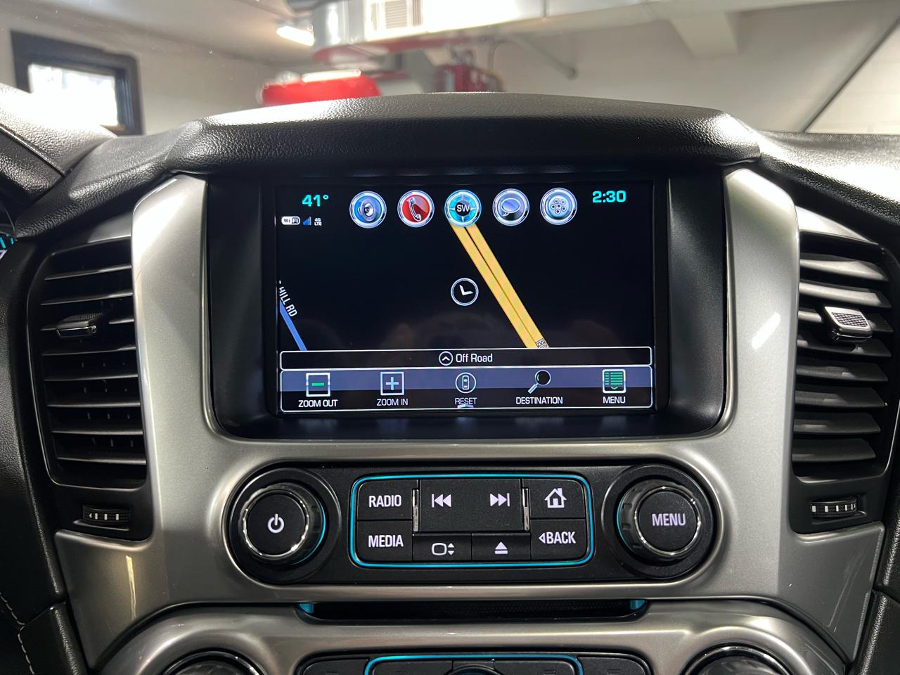 Chevrolet Suburban 4WD 4dr LT 2020