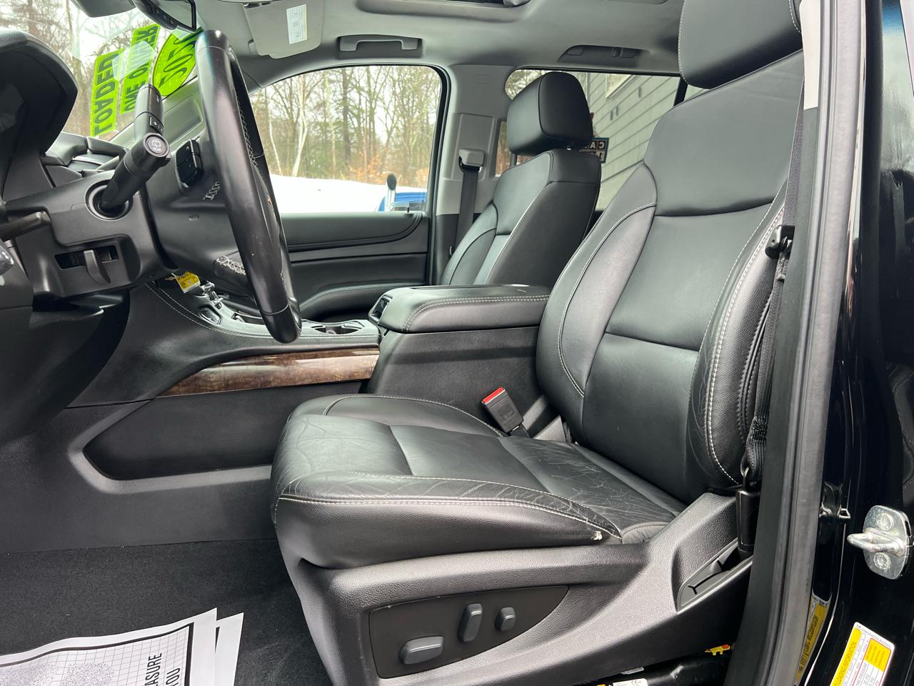 Chevrolet Suburban 4WD 4dr LT 2020