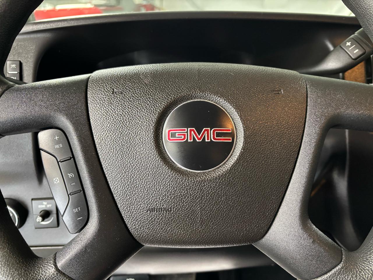 GMC Savana Cargo Van  2021