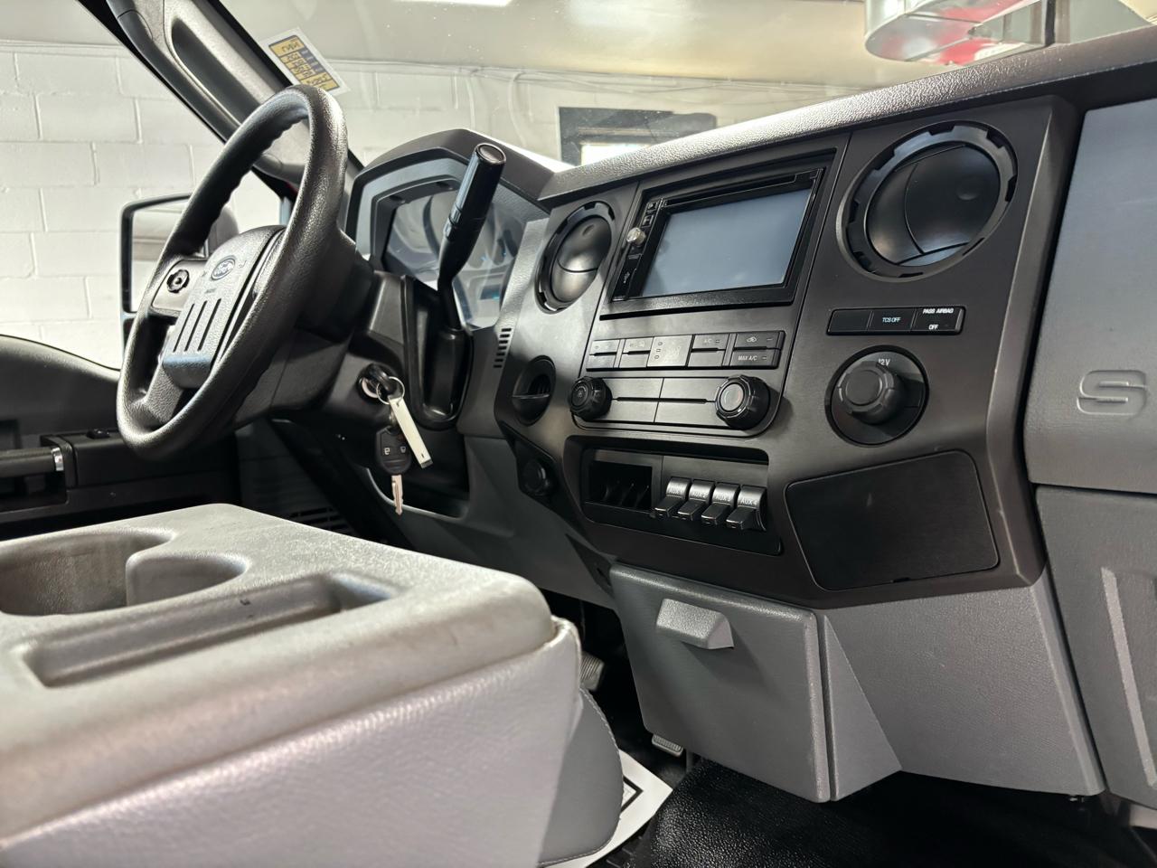 Ford Super Duty F-350 DRW  2015