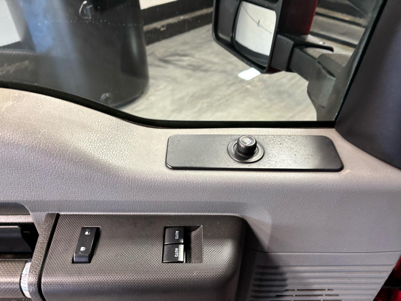 Ford Super Duty F-350 DRW  2015