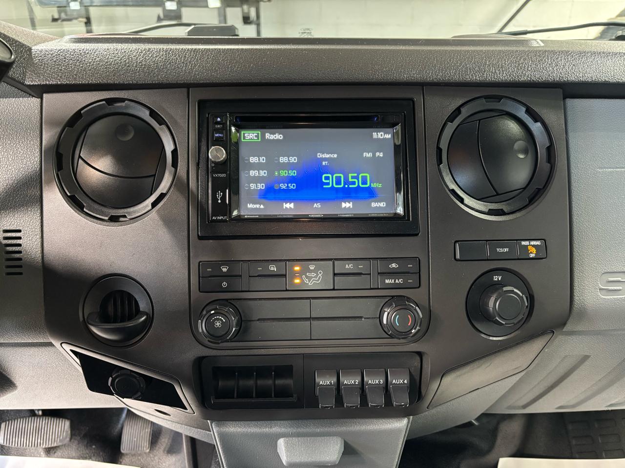 Ford Super Duty F-350 DRW  2015