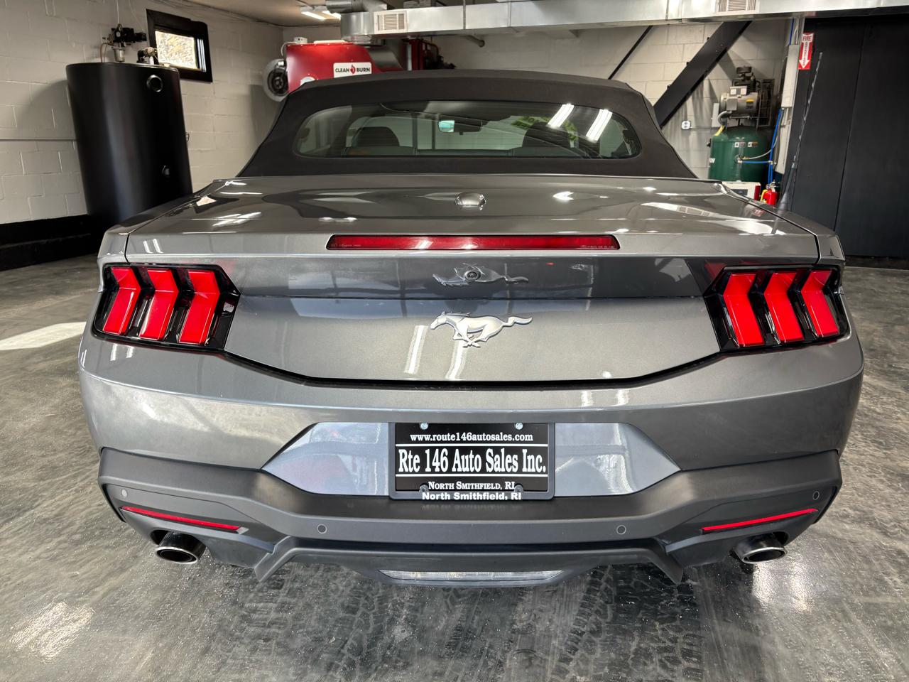 Ford Mustang EcoBoost Convertible 2024