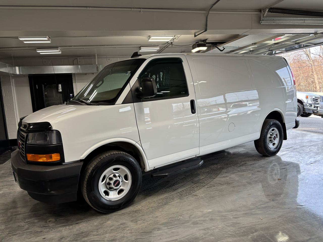GMC Savana Cargo Van  2020