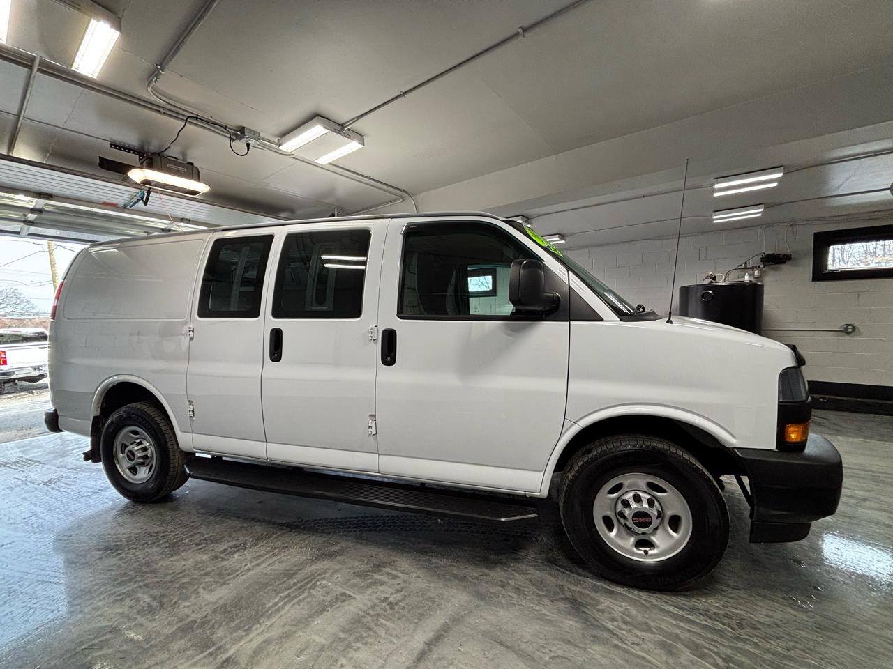 GMC Savana Cargo Van  2020